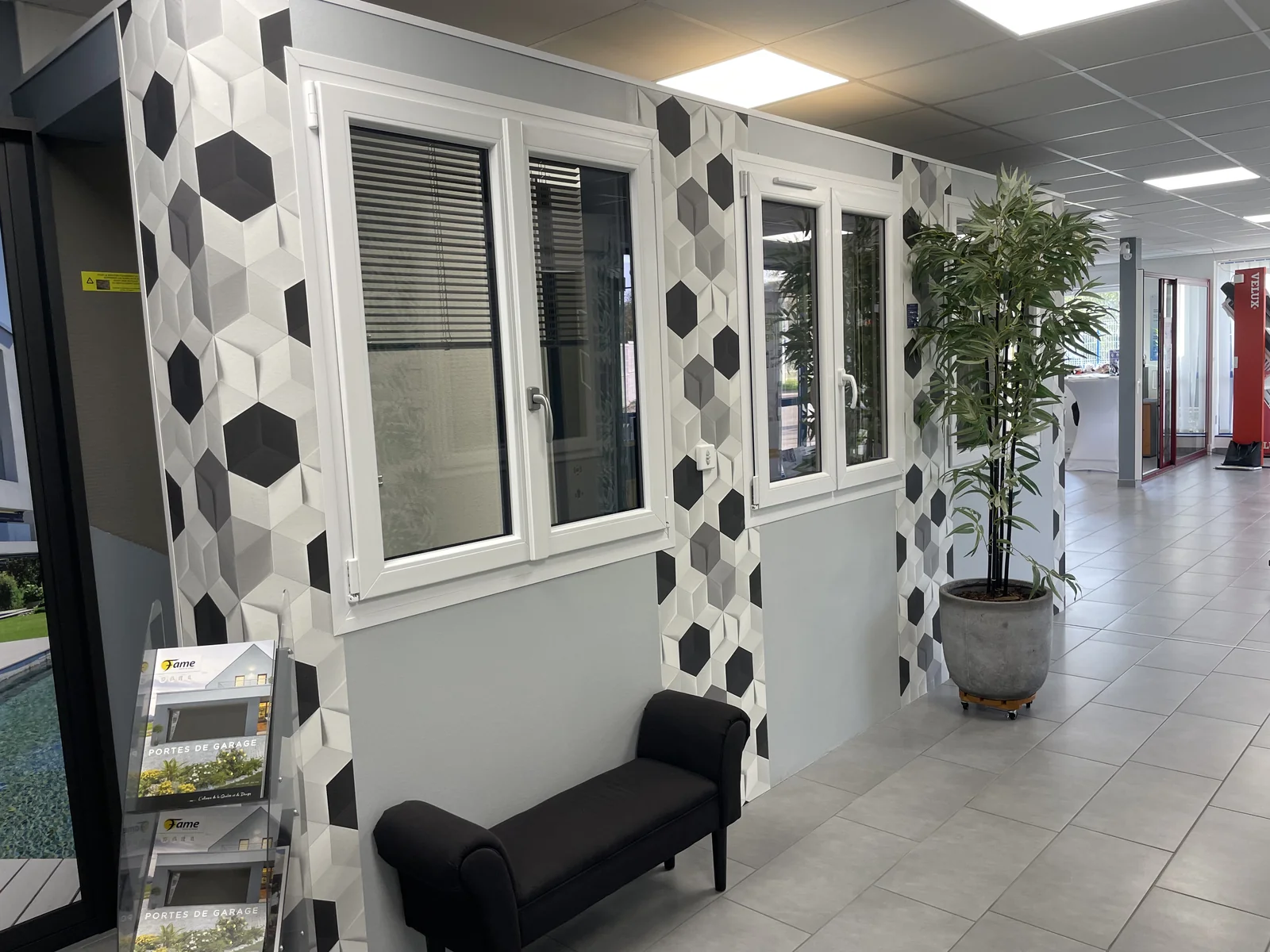 Showroom MULTIPOSE — gammes portes fenêtres aluminium